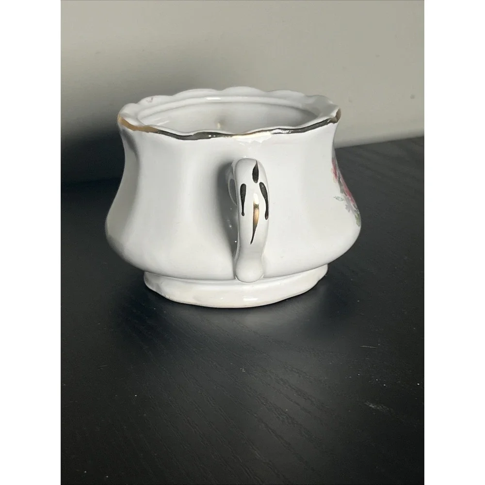 N/A white porcelain